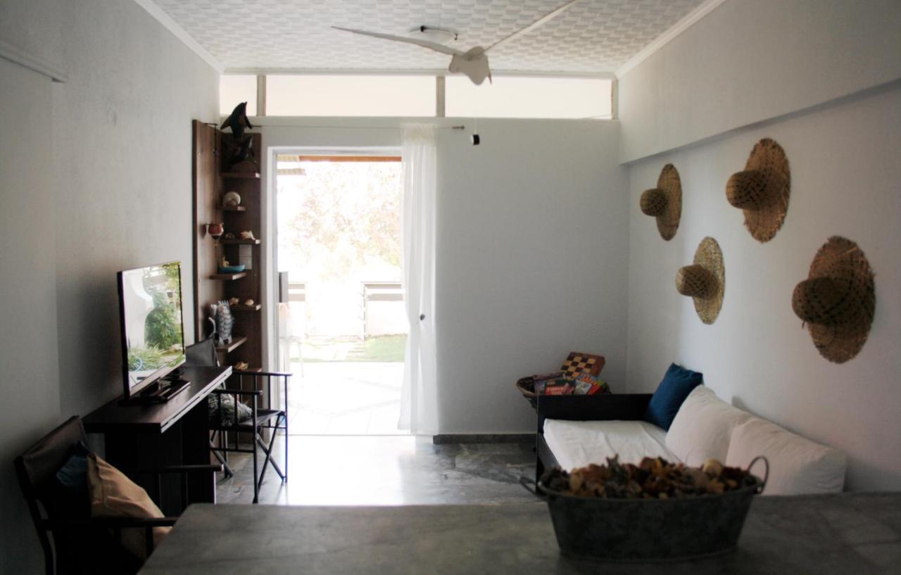 Beachfront Garden Apartment- Atlas Complex Loutraki  Exterior photo